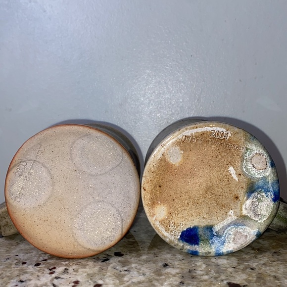 New Harmony Vintage Glazed Stoneware Mugs-Set of 2 - Picture 11 of 15